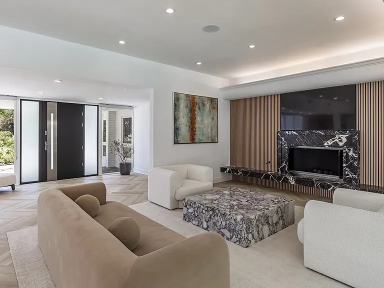 502 Evelyn Pl — Photo 6