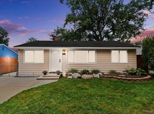 3015 Brisbane St, Walled Lake, MI 48390