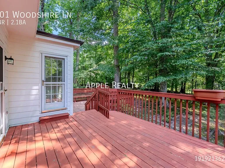 101 Woodshire Ln — Photo 18