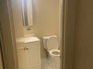540 N Thomas St APT 3, Arlington, VA 22203
