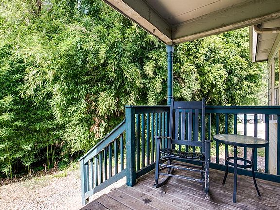 3rd image of 479 Willow Dr