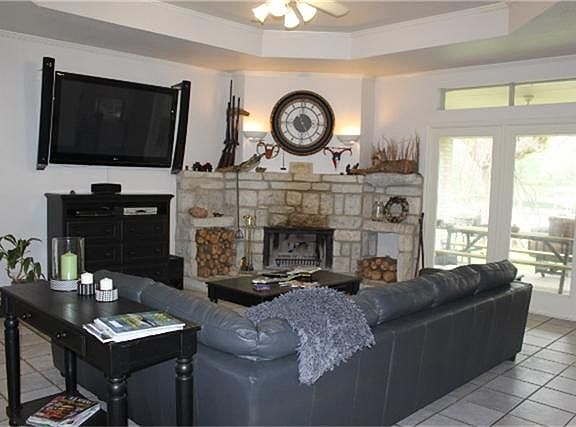 5th image of 626 Woodlake Dr