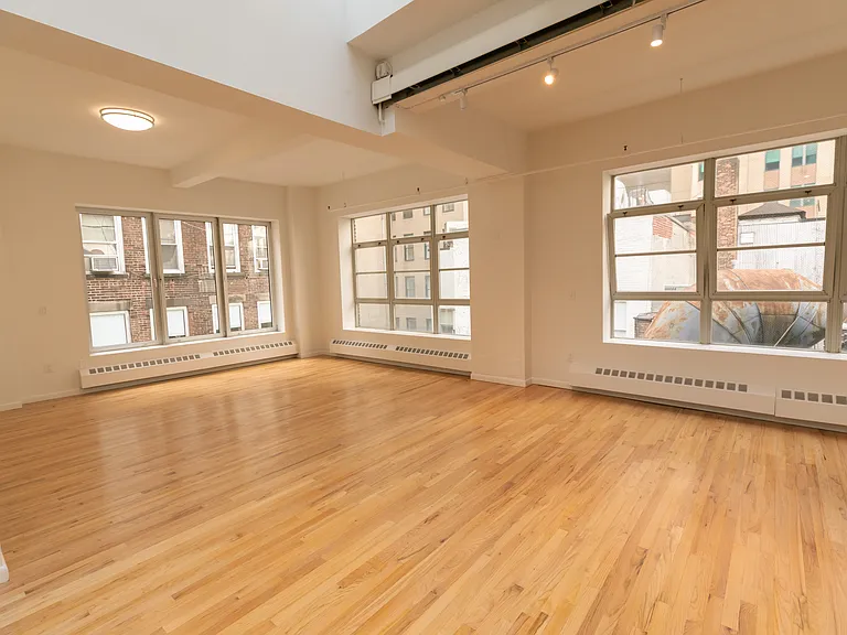 80 Nassau St #4A — Photo 10