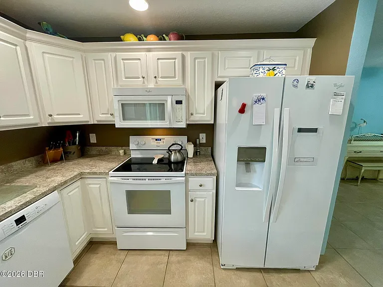 208 Hillsboro St — Photo 17