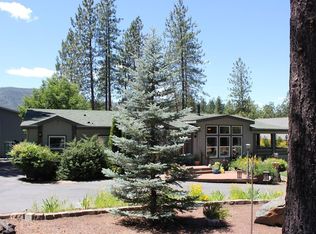 518 S Junction Ave, Cave Junction, OR 97523