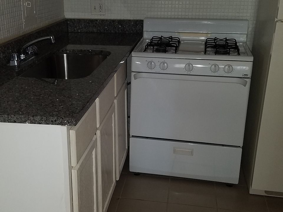 1st image of 5833 N Kenmore Ave APT 408