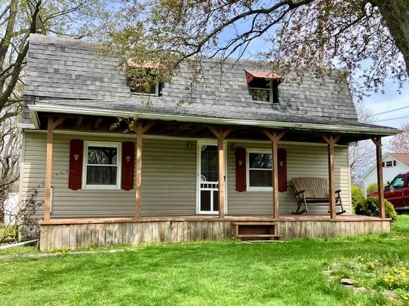 629 Gas Center Rd #E/w, Seward, PA 15954