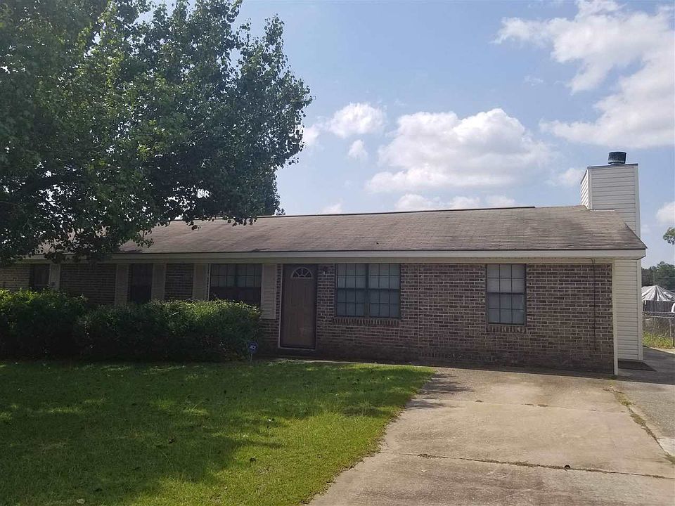 1st image of 305 Laverne Dr
