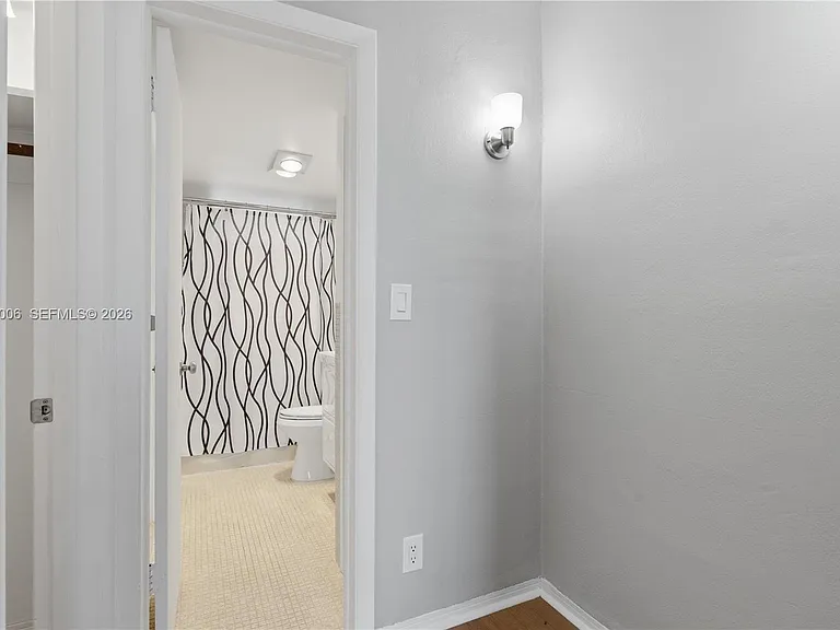 2851 Leonard Dr #J402 — Photo 24