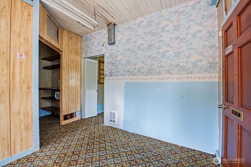 5th image of 14416 369th Avenue SE