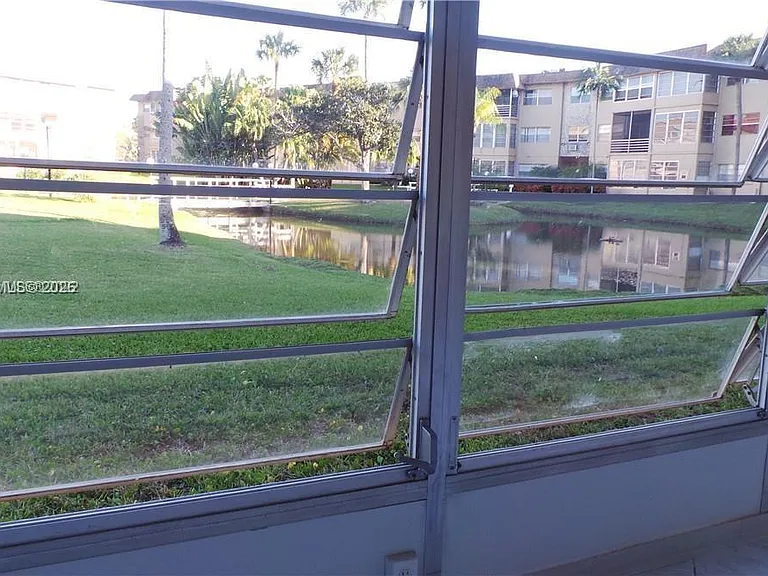 5031 W Oakland Park Blvd #103 — Photo 13