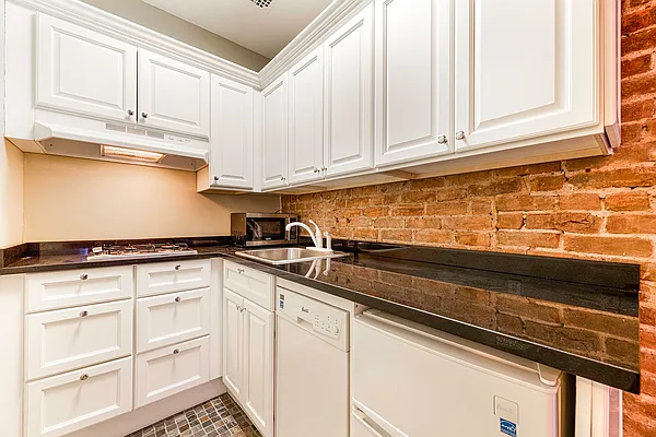 Rented by REAL New York | media 14