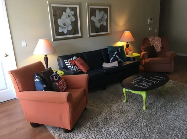 1114 S College St APT 8-102, Auburn, AL 36832