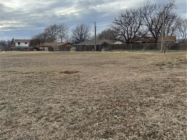 103 Gambel Ln #2, Elk City, OK 73644
