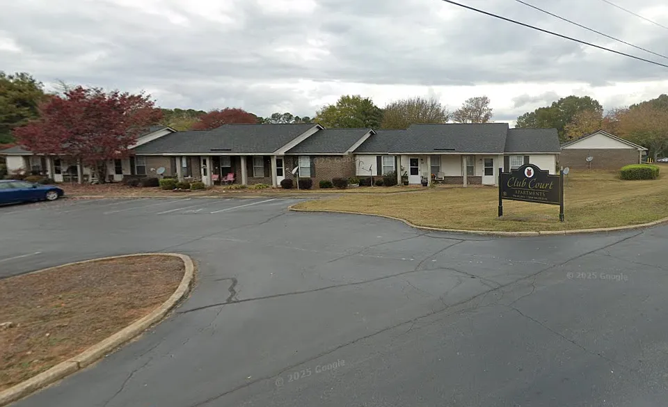 Club Court Apartments