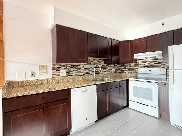 1026 S River Rd, Des Plaines, IL