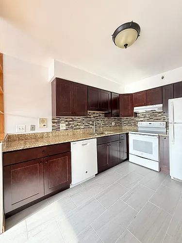 1026 S River Rd #2C Photo 1