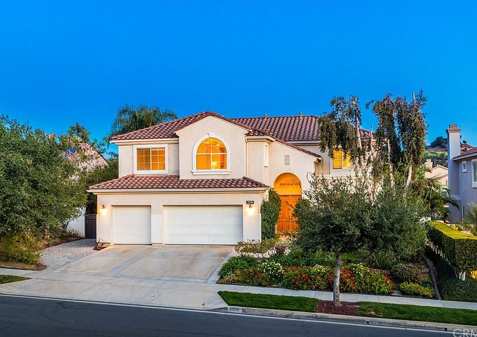 1st image of 2238 Canyon Crest Dr