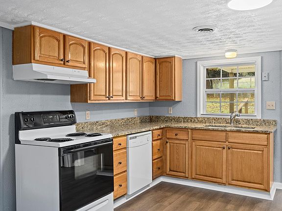 5th image of 3126 Blackburn Ave