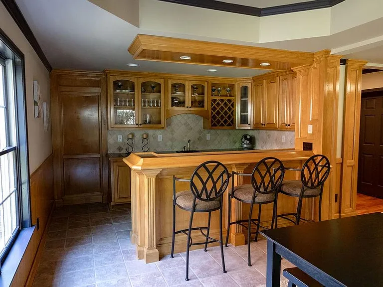 1405 Edenham Ln — Photo 34
