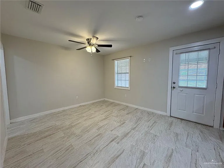 2841 Sycamore Ave — Photo 8