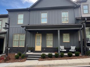 5611 Pine St #12, Flowery Branch, GA 30542