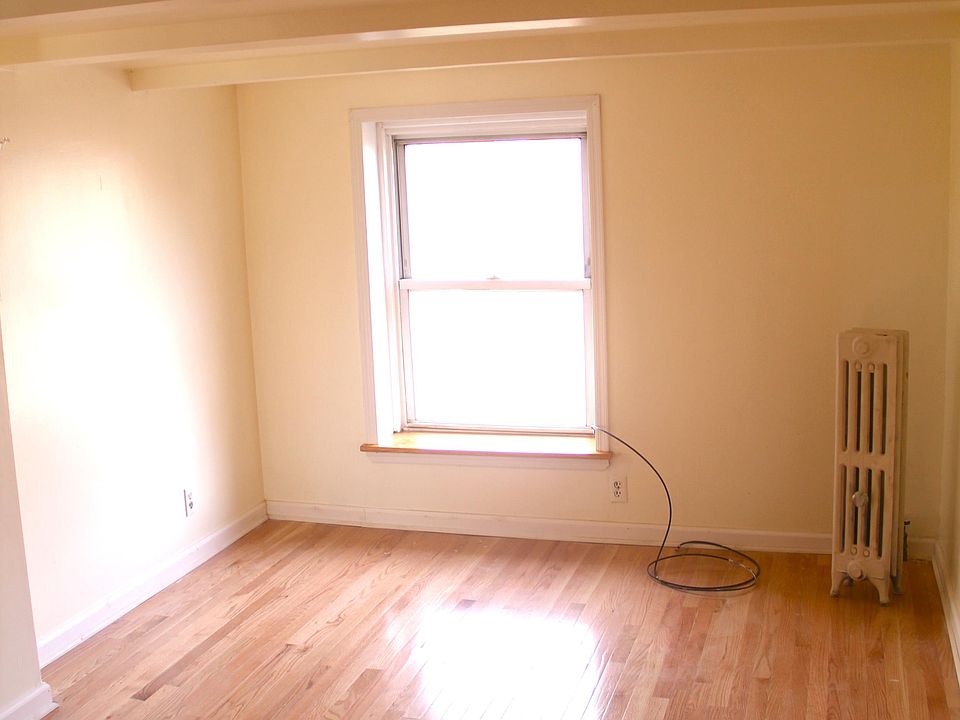 1st image of 529 Macon St #3