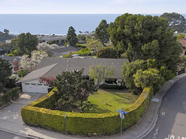 8640 Dunaway Dr, La Jolla, CA 92037