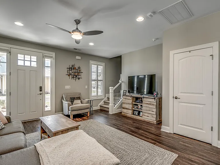5204 Sea Coral Way — Photo 3