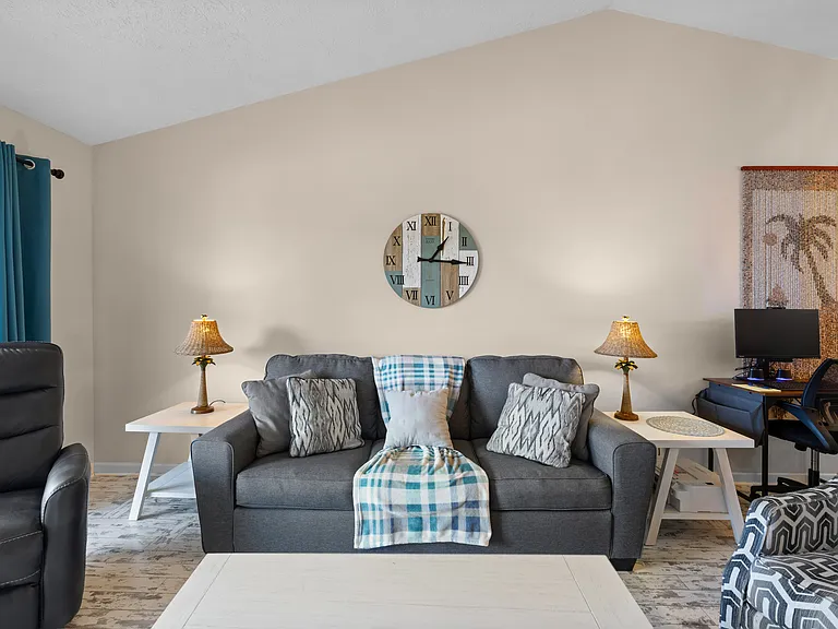 557 White River Dr #12H — Photo 41