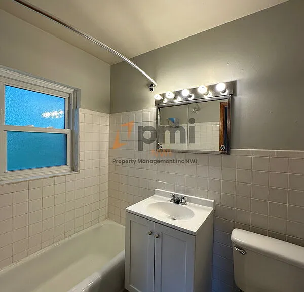 660 N Hobart Rd #5 — Photo 12