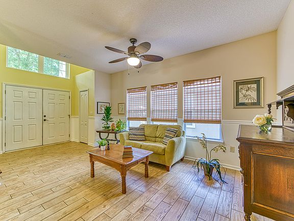 4th image of 1723 Canopy Oaks Dr