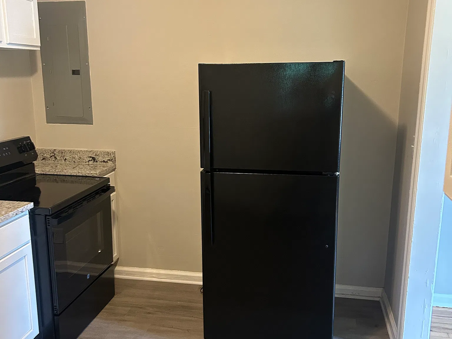 22 Townview Rd SE — Photo 3