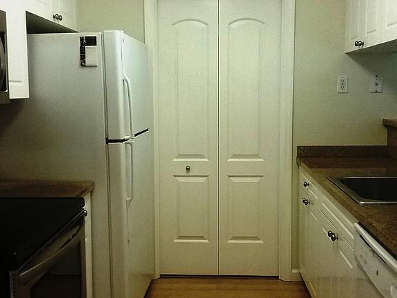 4th image of 1315 Alma Ave APT 241