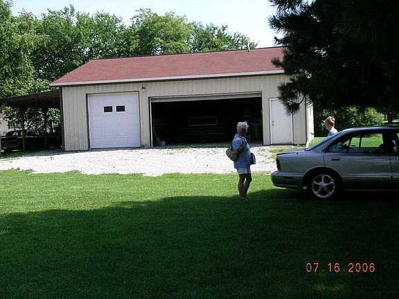 3rd image of 5308 Hillcrest Dr