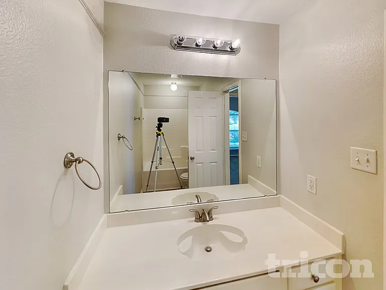 1012 Rachel St — Photo 14