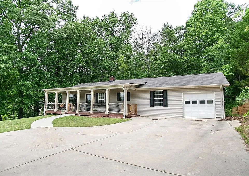 2057 Beverly Rd