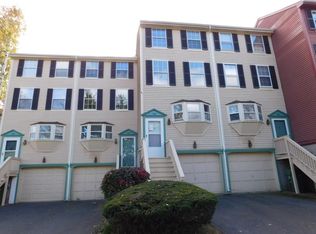 186 Rising Trail Dr #186, Middletown, CT 06457