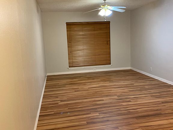 3rd image of 4914 La Posada St