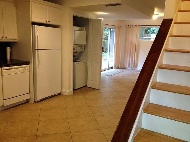 886 Durant Pl NE #4 — Photo 4