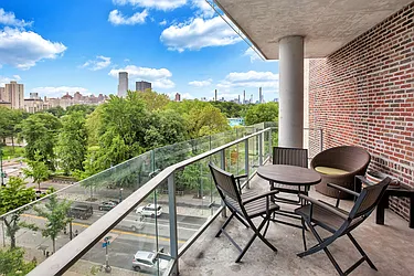 Sold by Isen & Company : Real Estate Advisors