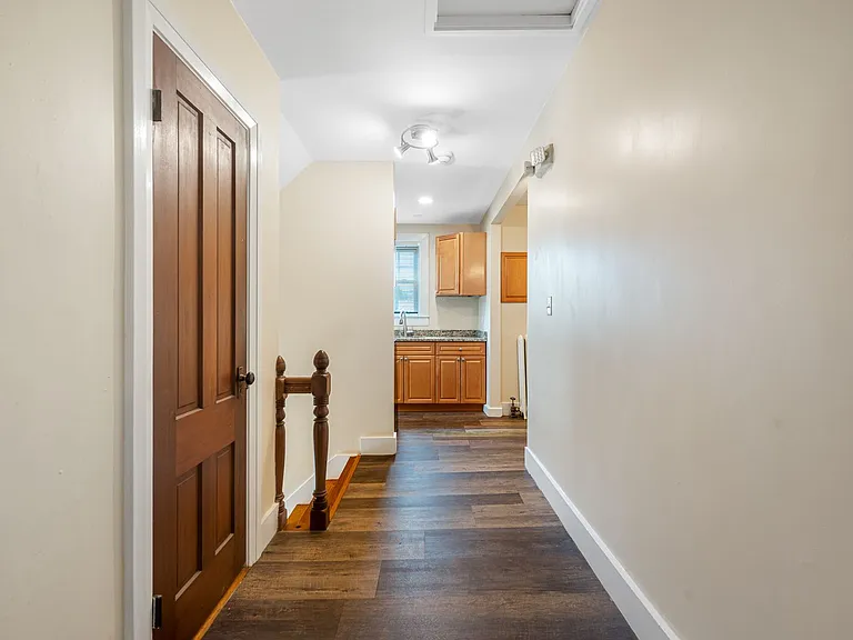 61 Cedar St — Photo 44