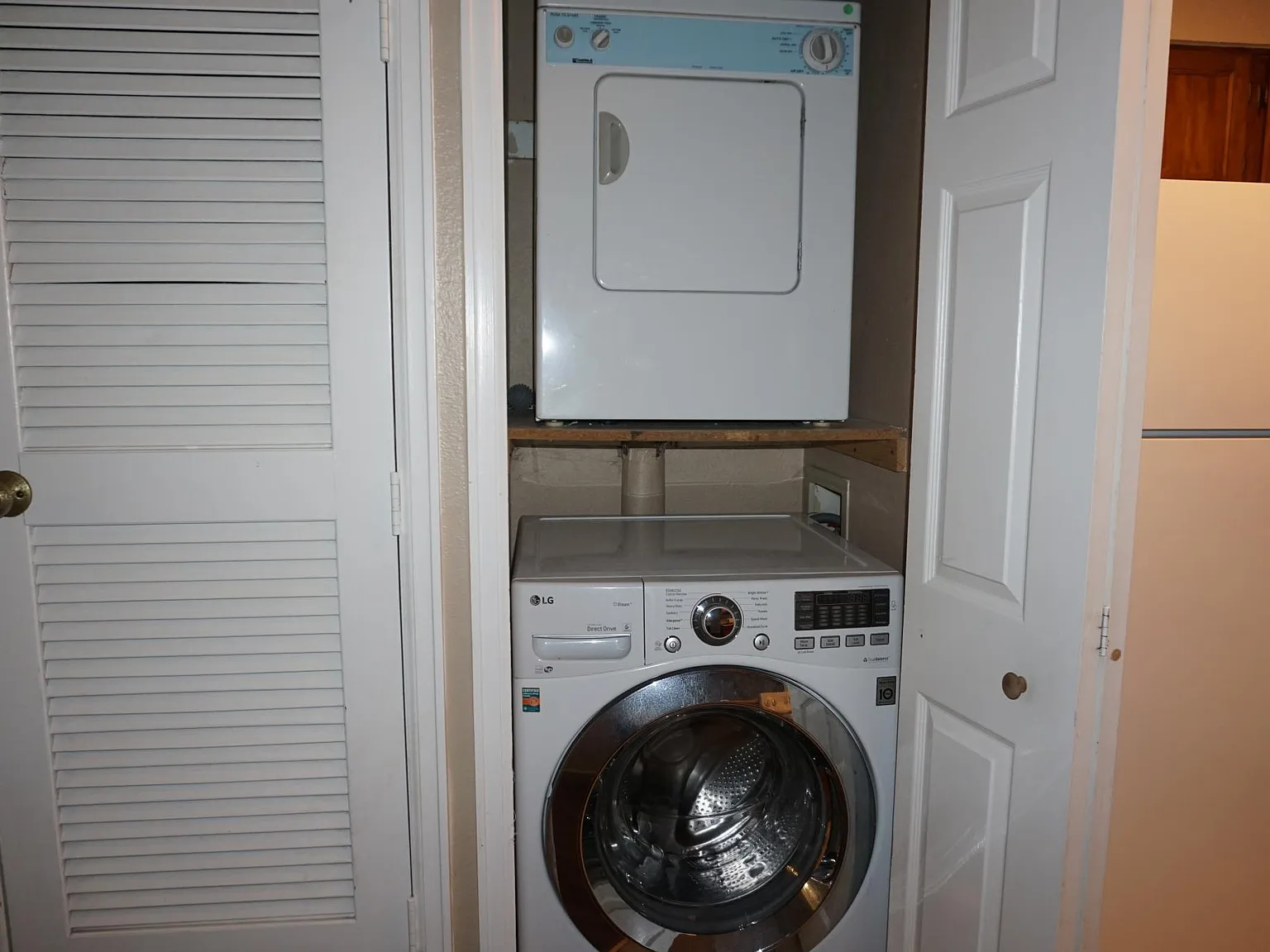 2 bed, 1220 sqft, $2,100 — Photo 2