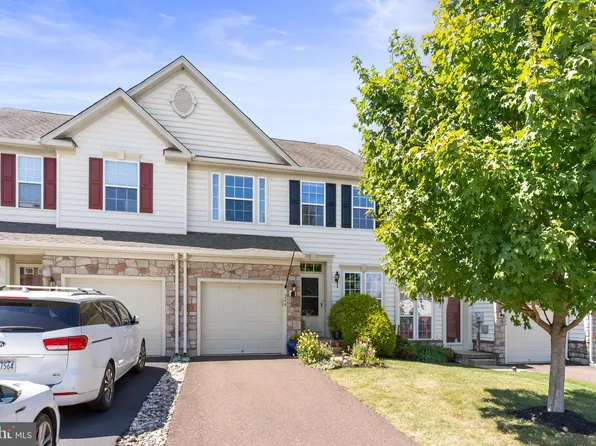 244 S Savanna Dr, Pottstown, PA 19465