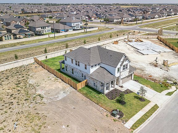 4th image of 20412 Smedley Dr
