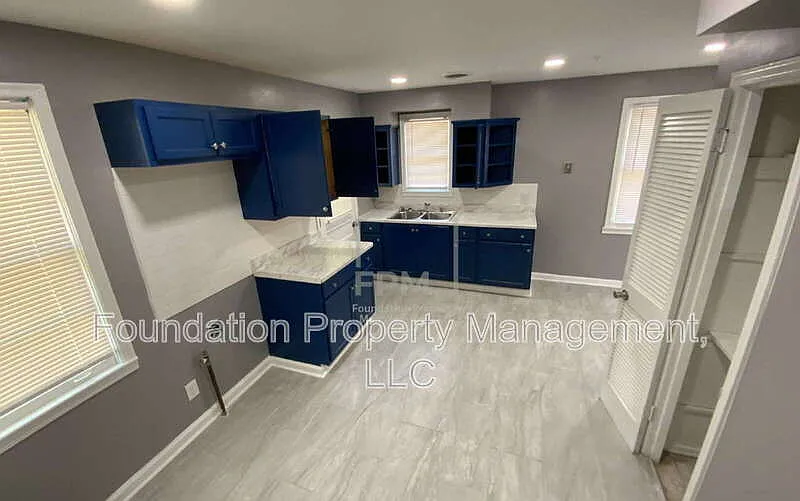 3 bed, 1.0 bath, 1191 sqft, $1,050 — Photo 3