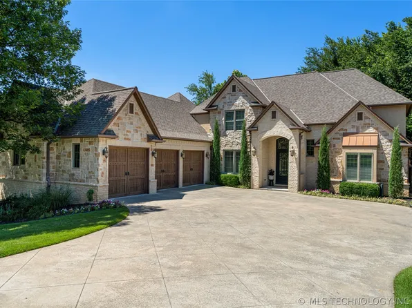 10610 S Nandina Ct, Jenks, OK 74037