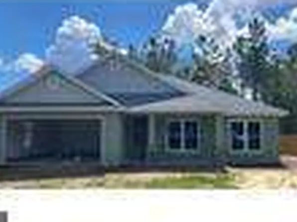 407 Country Walk Cir, Brunswick, GA 31525