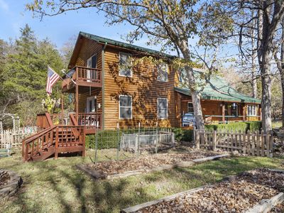 1057 Shadrack Road, Cape Fair, MO, 65624