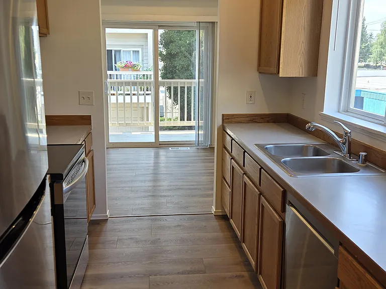 620 SW 155th St #1A — Photo 7